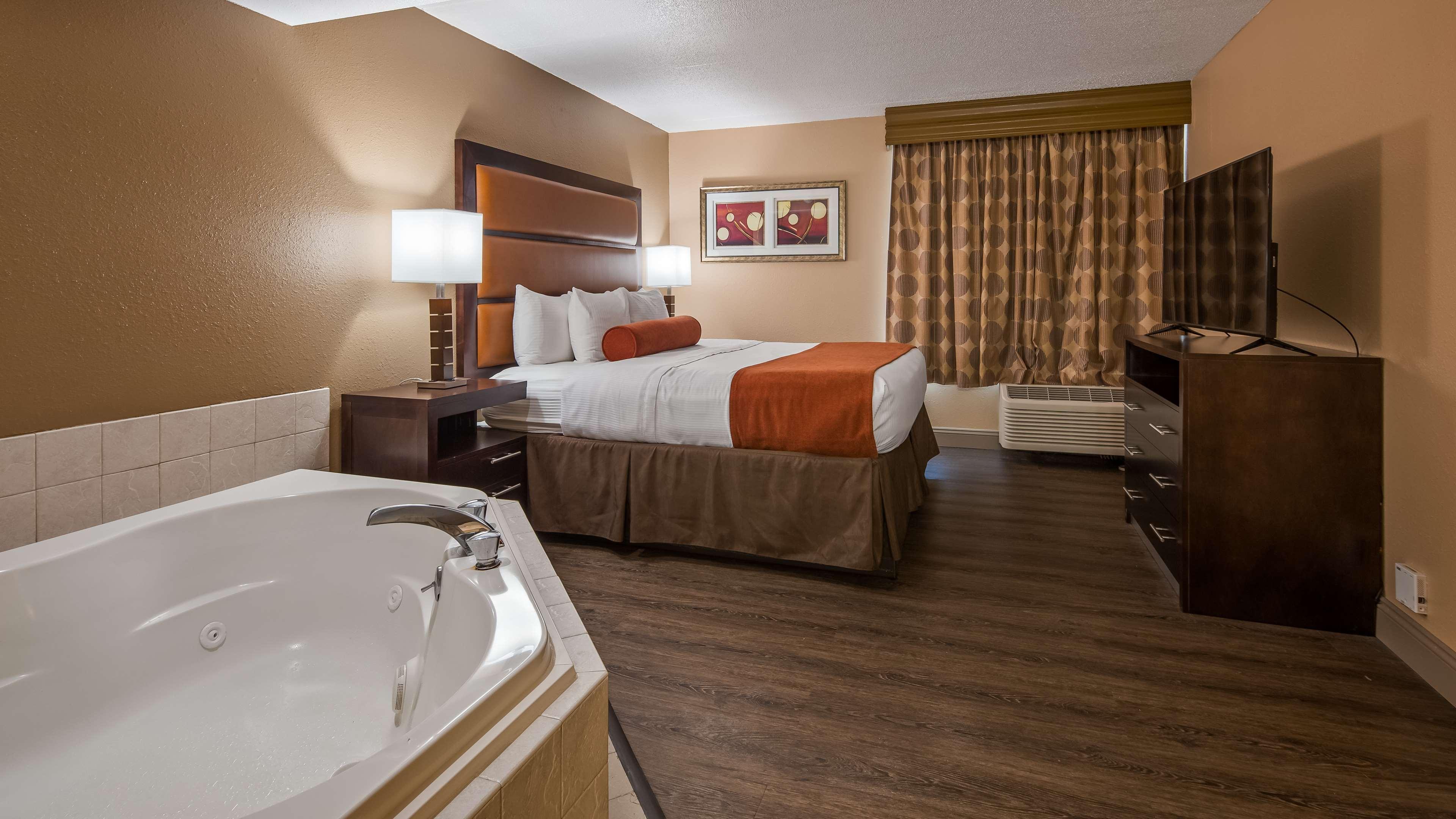 Best Western Crossroads Of The Bluffs Council Bluffs Ngoại thất bức ảnh
